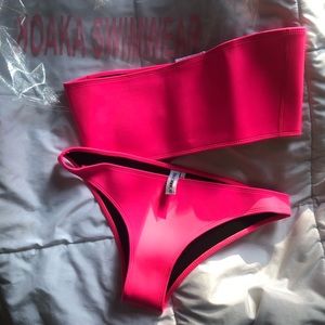 Hoaka bikini in GLO